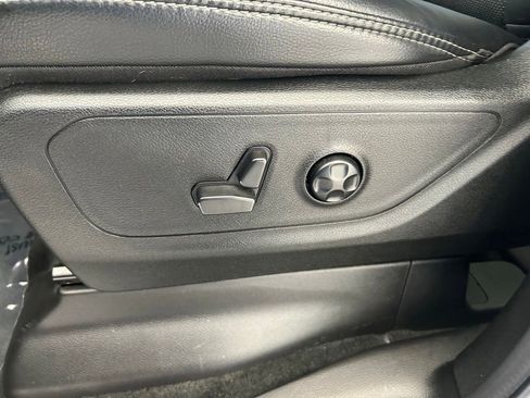 Used 2023 RAM 1500 Laramie RWD image 42