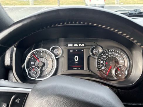 Used 2024 RAM 2500 Big Horn image 25