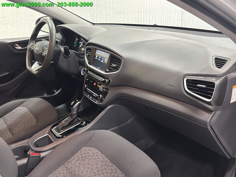 Used 2018 Hyundai Ioniq Blue FWD image 5
