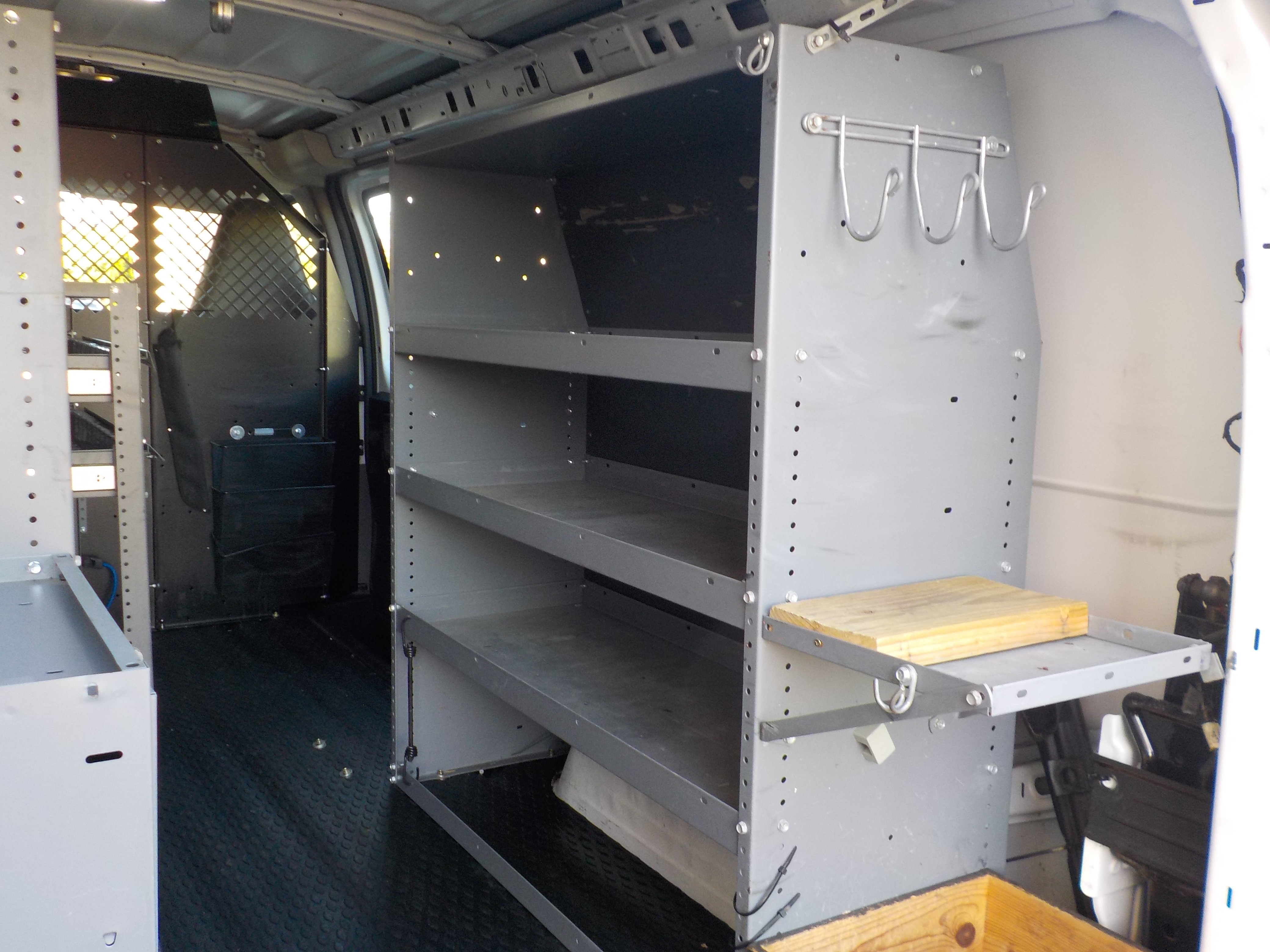 Used 2016 Chevrolet Express 2500 RWD image 21