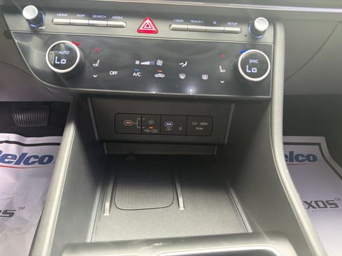 Used 2024 Hyundai Sonata SEL w/ Convenience Package FWD image 18