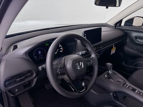 New 2026 Honda HR-V LX image 9
