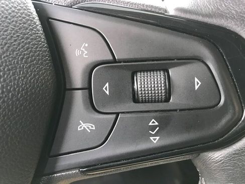 Used 2023 Chevrolet Bolt EUV Premier w/ Sun & Sound Package image 16