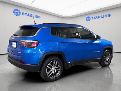 Used 2020 Jeep Compass Latitude FWD image 9
