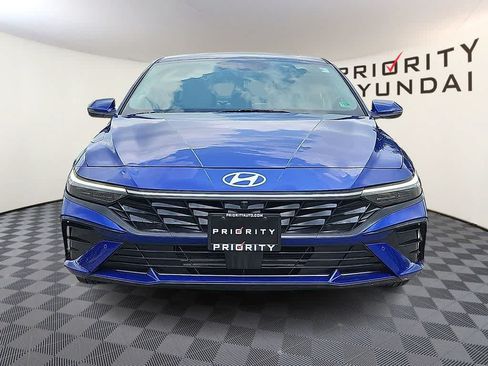 Used 2024 Hyundai Elantra Limited FWD image 2