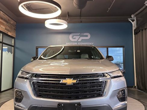 Used 2023 Chevrolet Traverse LS AWD/4WD image 8