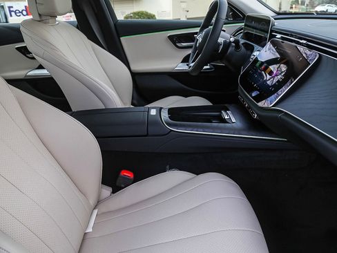 New 2024 Mercedes-Benz E 350 4MATIC Sedan image 14