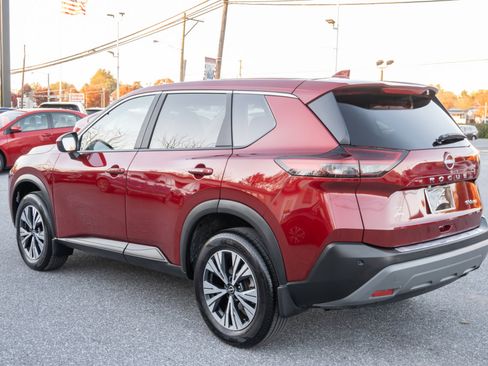 Used 2023 Nissan Rogue SV image 8