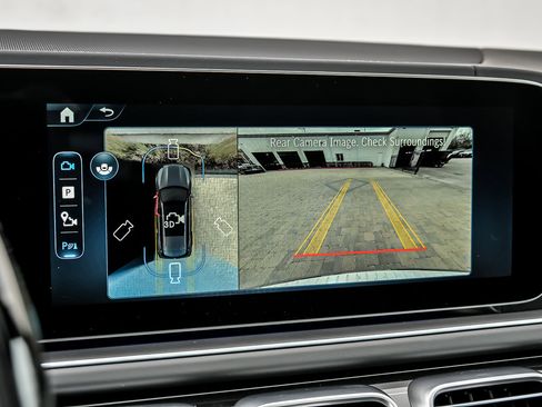 Used 2026 Mercedes-Benz Maybach GLS 600 4MATIC image 43
