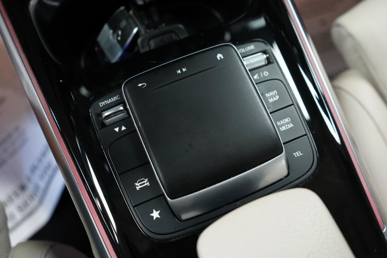 Used 2021 Mercedes-Benz GLB 250 w/ Premium Package image 13