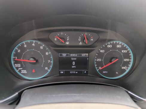 Used 2021 Chevrolet Equinox LS FWD image 21