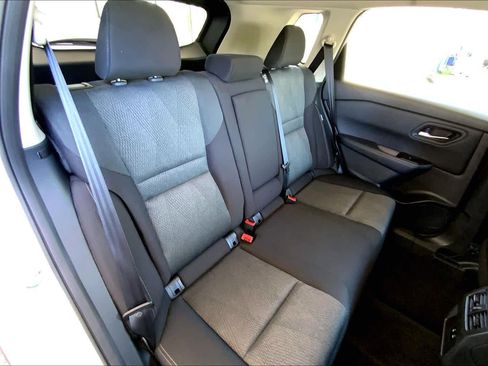 Used 2024 Nissan Rogue SV image 20