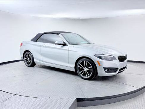 Used 2020 BMW 230i xDrive Convertible AWD/4WD image 37