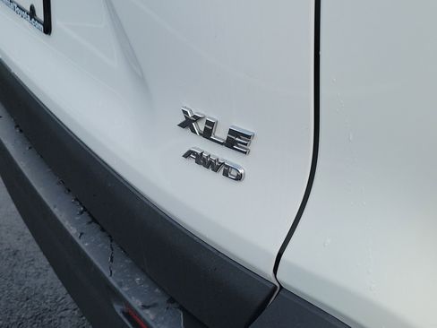 Certified 2025 Toyota RAV4 XLE AWD/4WD image 7