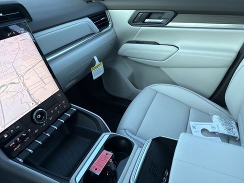 New 2026 GMC Terrain Denali w/ LPO, Black Badging Package image 23