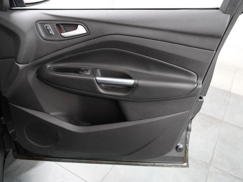 Used 2015 Ford Escape Titanium w/ Equipment Group 301A AWD/4WD image 33