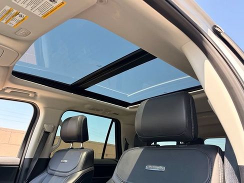 Used 2025 Ford Expedition Max Platinum AWD/4WD image 12