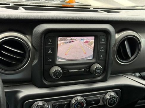 Used 2021 Jeep Wrangler Unlimited Sport image 23