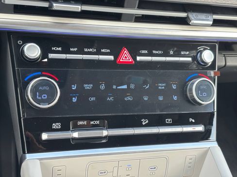 New 2026 Hyundai Santa Fe Limited FWD image 25