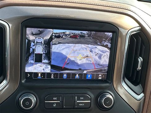 Used 2022 Chevrolet Silverado 2500 High Country w/ Z71 Off-Road Package image 18