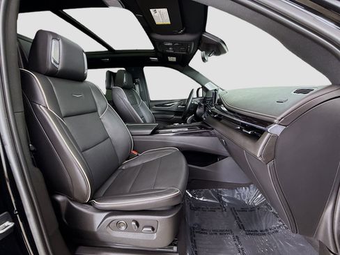 Used 2021 Cadillac Escalade ESV Sport w/ Driver Assist Tech Package image 32