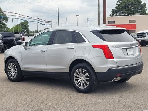 Used 2017 Cadillac XT5 Luxury w/ Driver Awareness Package FWD image 7
