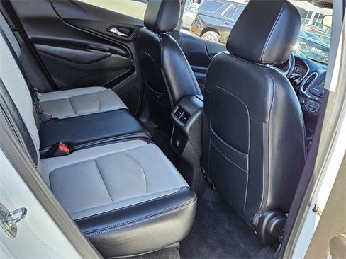 Used 2018 Chevrolet Equinox LT image 13