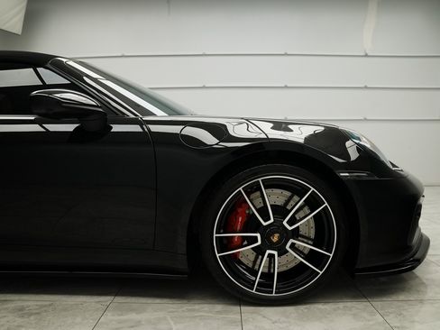 Used 2022 Porsche 911 Targa 4 GTS image 16