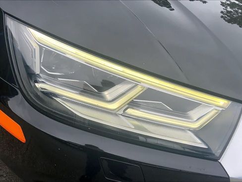 Used 2019 Audi Q5 2.0T Premium Plus w/ Premium Plus Package AWD/4WD image 28