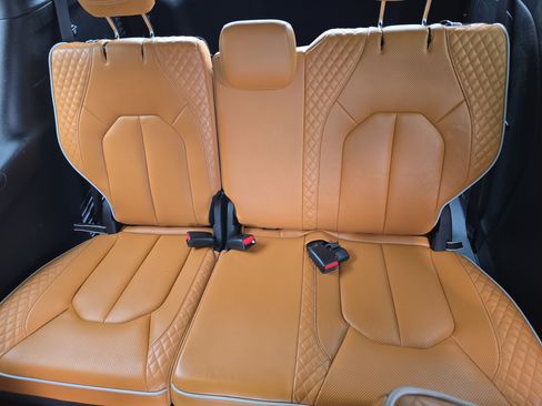 Used 2023 Chrysler Pacifica Pinnacle FWD image 18