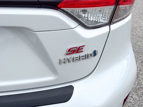 Used 2024 Toyota Corolla SE w/ Convenience Package FWD image 14