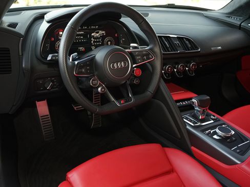 Used 2022 Audi R8 V10 performance RWD image 9