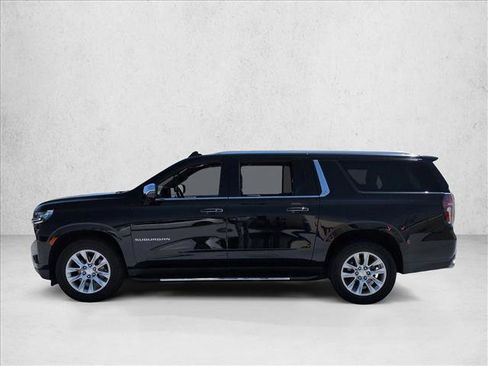 Used 2022 Chevrolet Suburban Premier AWD/4WD image 9