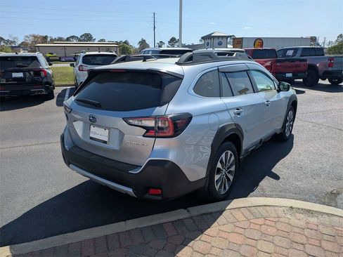 Certified 2025 Subaru Outback Limited w/ Popular Package #2 image 5