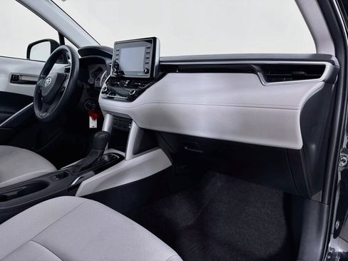 Certified 2022 Toyota Corolla Cross L AWD/4WD image 28