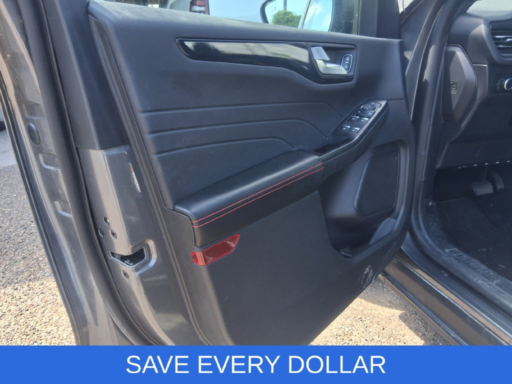 Used 2025 Ford Escape ST-Line w/ Tech Pack #1 FWD image 8