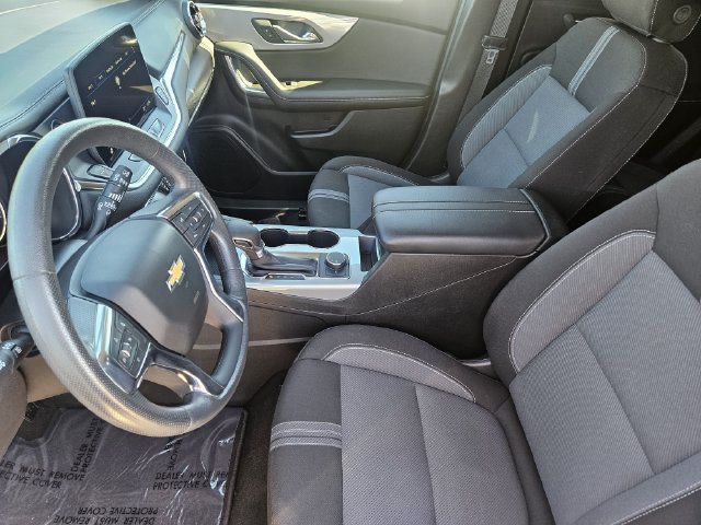 Used 2025 Chevrolet Blazer LT FWD image 13