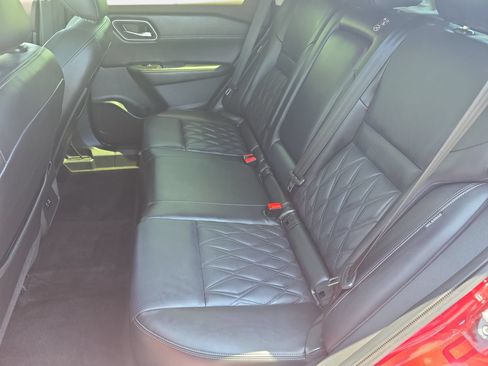 Used 2023 Nissan Rogue Platinum FWD image 14