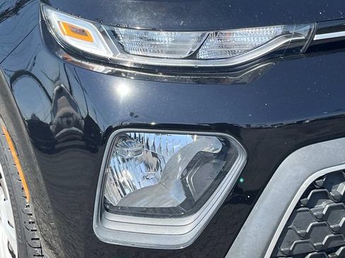 Used 2022 Kia Soul LX FWD image 9