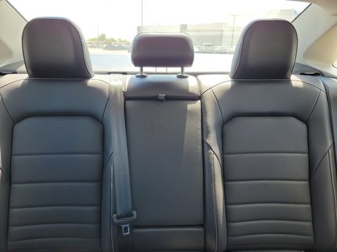 Used 2023 Volkswagen Jetta SE w/ Panoramic Sunroof Package FWD image 9