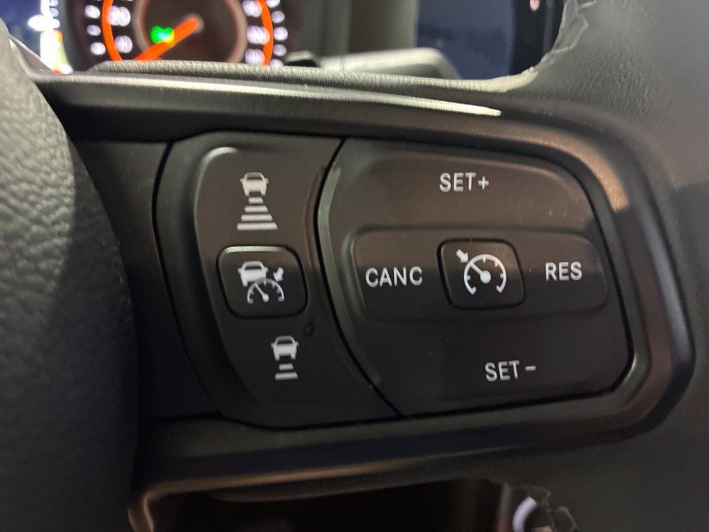 Used 2026 Jeep Wrangler Unlimited Rubicon AWD/4WD image 21