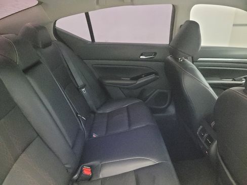 Used 2024 Nissan Altima 2.0 SR FWD image 19