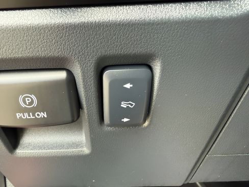 Used 2024 Ford F150 Lariat w/ Equipment Group 502A High AWD/4WD image 25