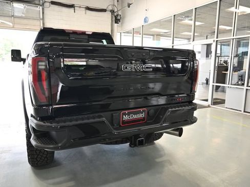 New 2026 GMC Sierra 2500 AT4X w/ LPO, Black Badging Package AWD/4WD image 14