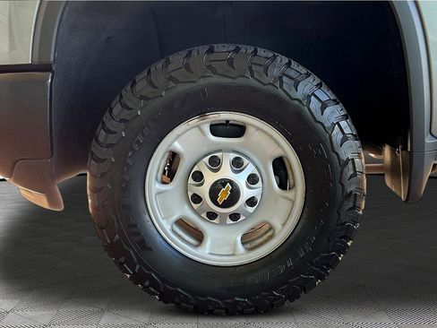 Used 2024 Chevrolet Silverado 2500 W/T w/ WT Convenience Package AWD/4WD image 31