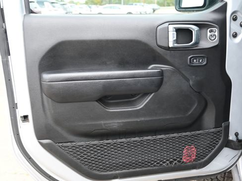 Used 2024 Jeep Wrangler Unlimited Rubicon AWD/4WD image 8