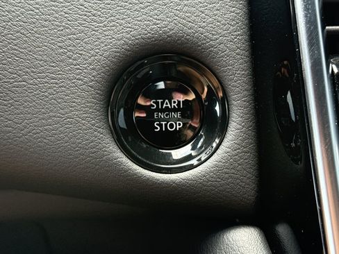 Certified 2026 Nissan Armada SL w/ Captain's Chari Seat Package AWD/4WD image 26