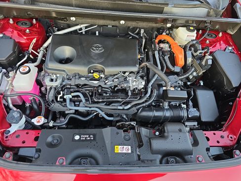 Certified 2022 Toyota RAV4 LE image 31