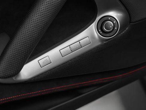Certified 2019 Ferrari 812 Superfast RWD image 84