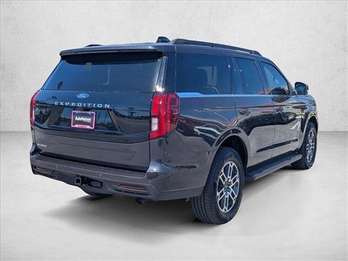 New 2026 Ford Expedition Active RWD image 2